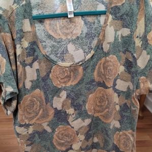 LuLaRoe classic T